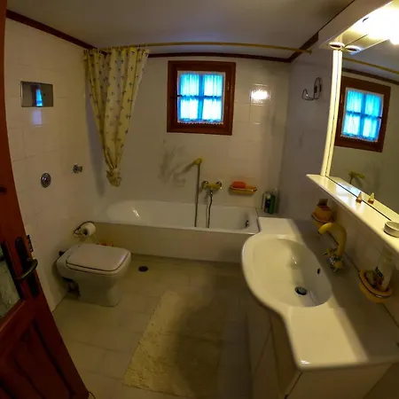 Arcadianis At Psari Trikolonon Gortynia